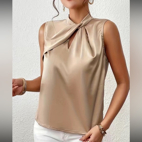 Luxe elegant twist front satin blouse - Picture 5 of 6